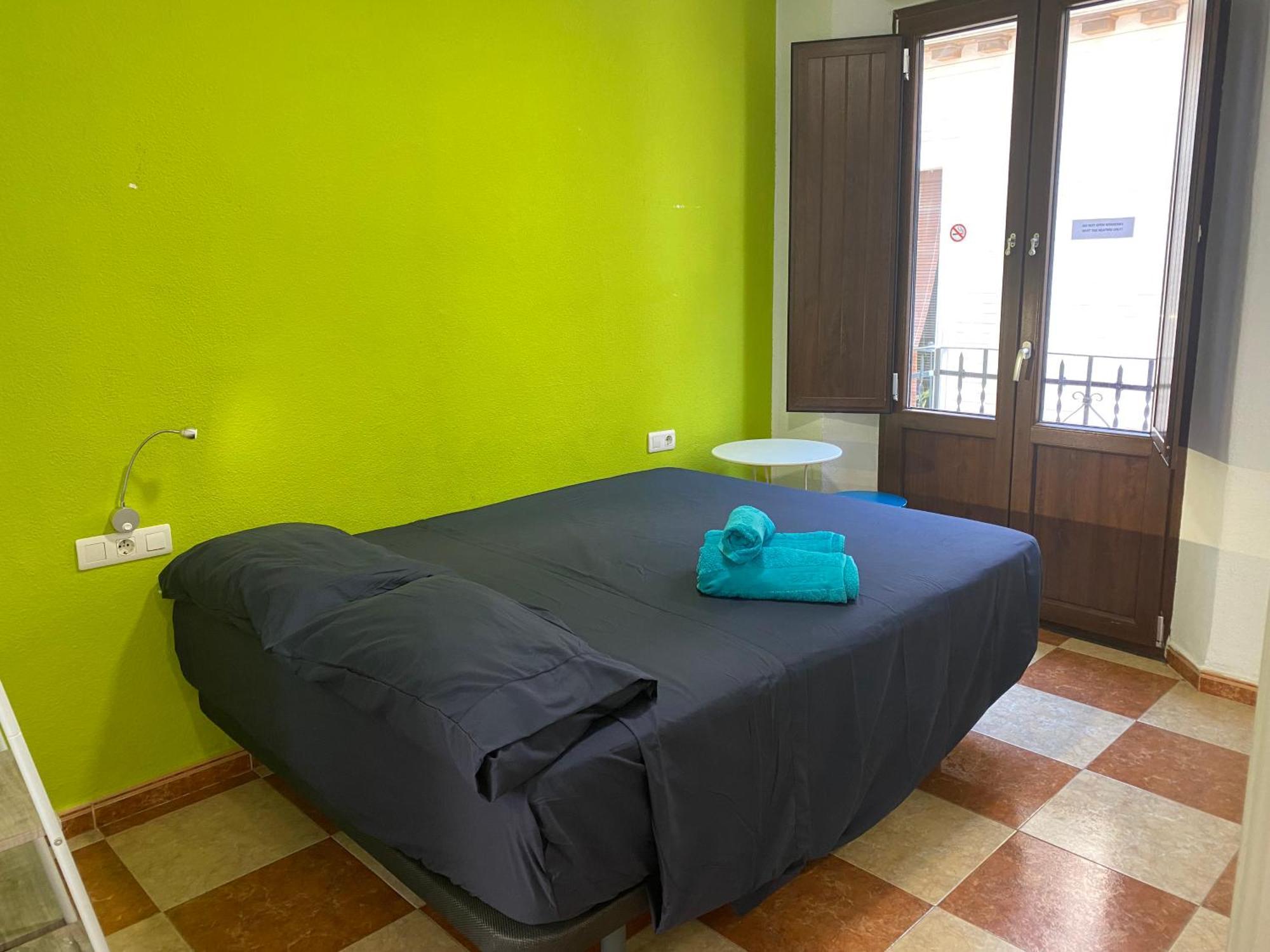 Oh! My Hostel Гранада Екстериор снимка